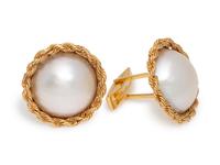 A Pair of 14 Karat Yellow Gold and Cultured Pearl Cufflinks,