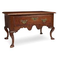Queen Anne diminutive or child's walnut dressing table Monmouth County, NJ, mid-18th century