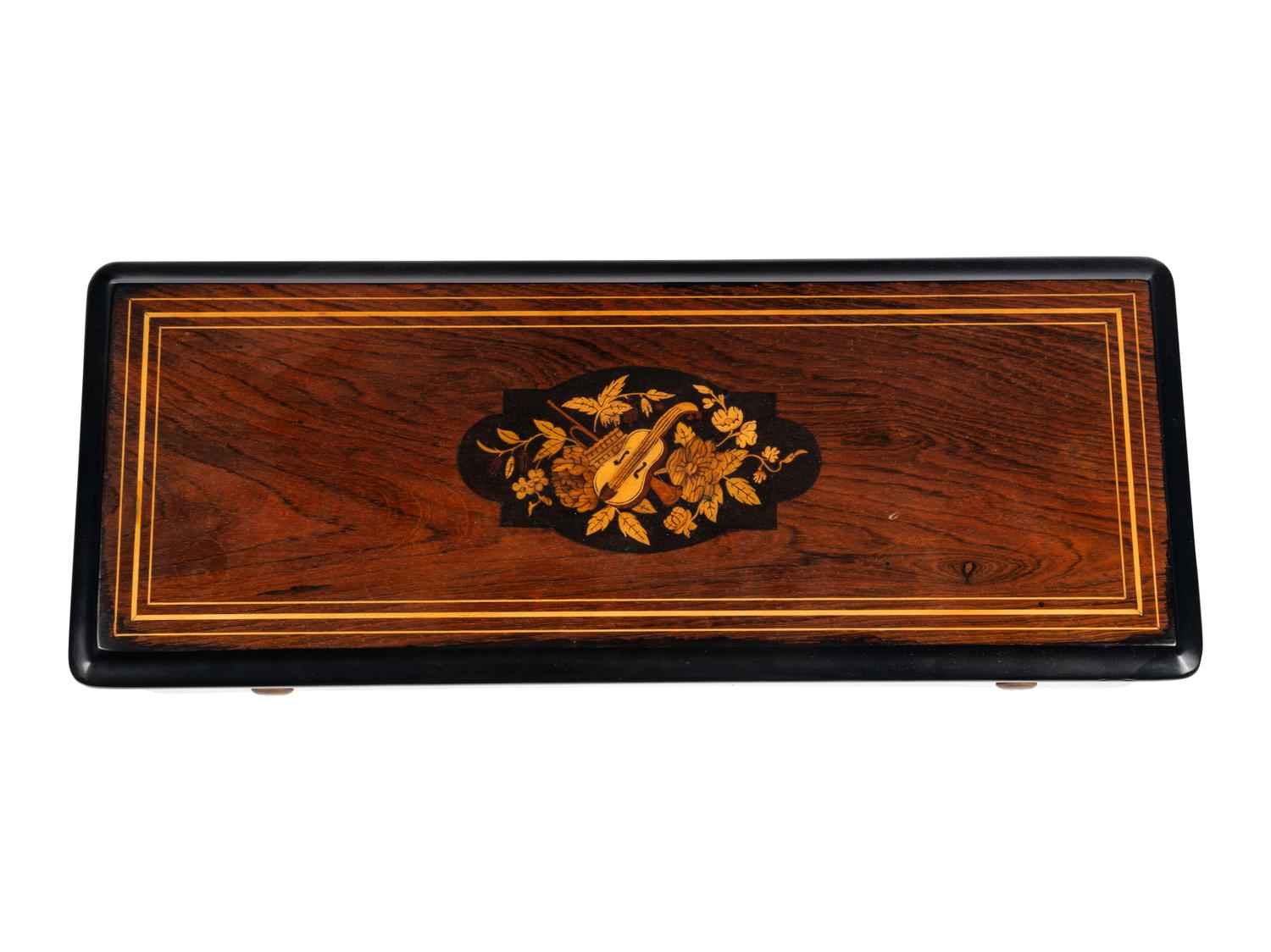 A Zither Automatique Mandoline Expressive Music Box
