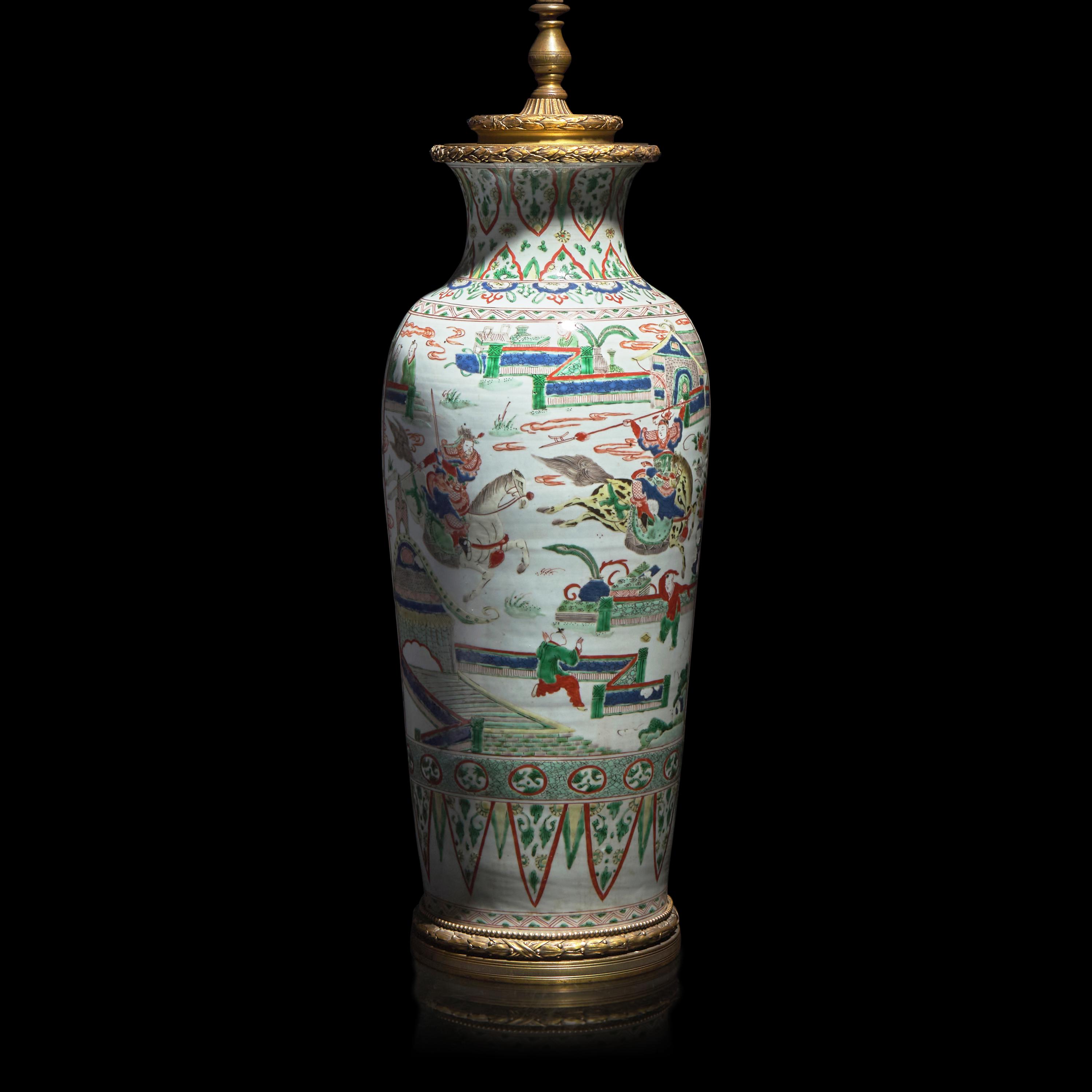 A Large Chinese Famille Verte Vase, Kangxi Period — 清康熙 五彩刀馬圖棒槌瓶