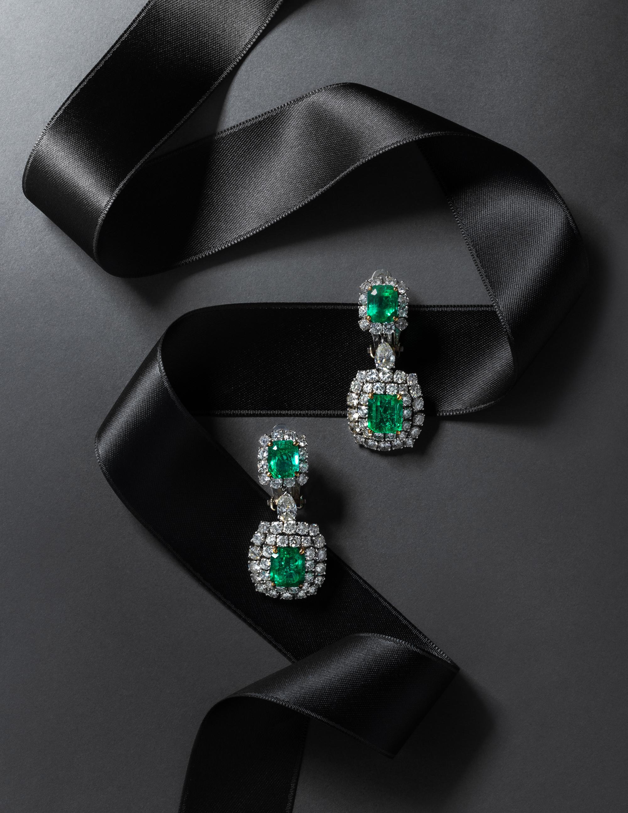 EMERALD AND DIAMOND EARCLIPS