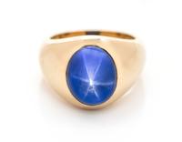 An 18 Karat Yellow Gold and Ceylon Star Sapphire Ring,