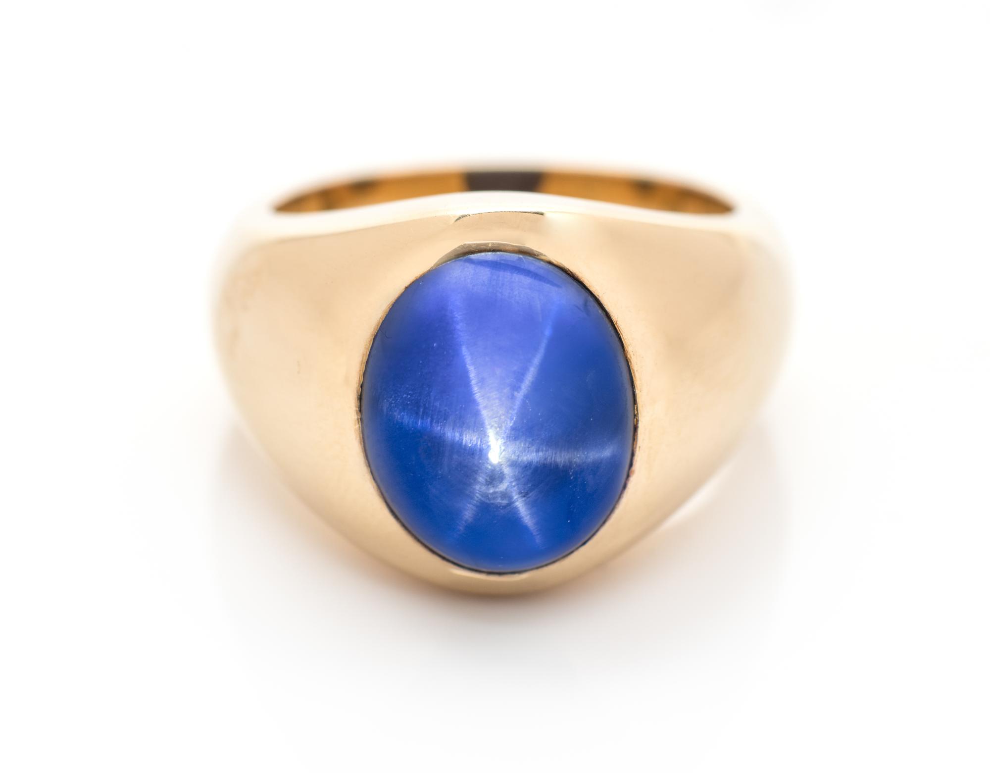 An 18 Karat Yellow Gold and Ceylon Star Sapphire Ring,
