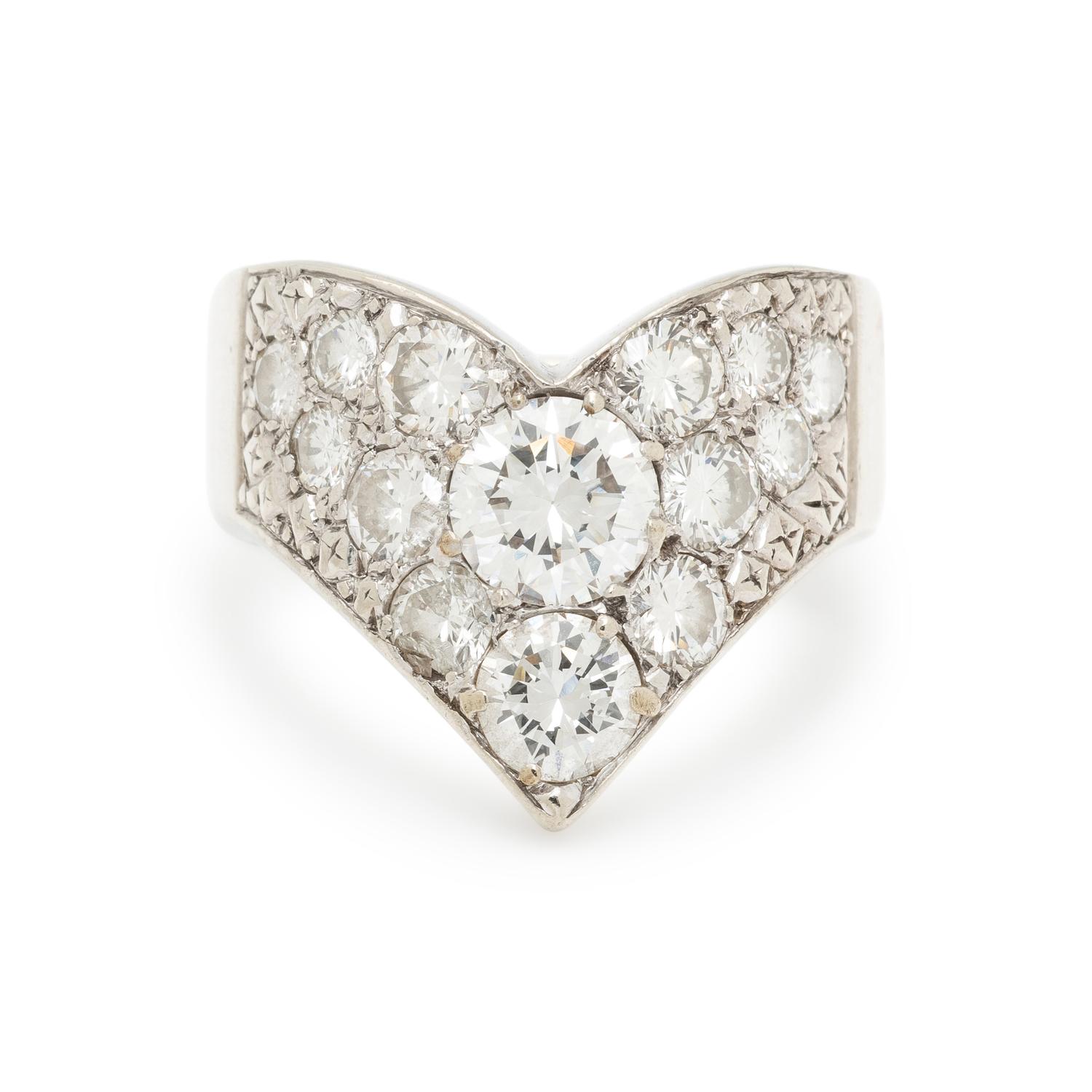DIAMOND AND WHITE GOLD RING
