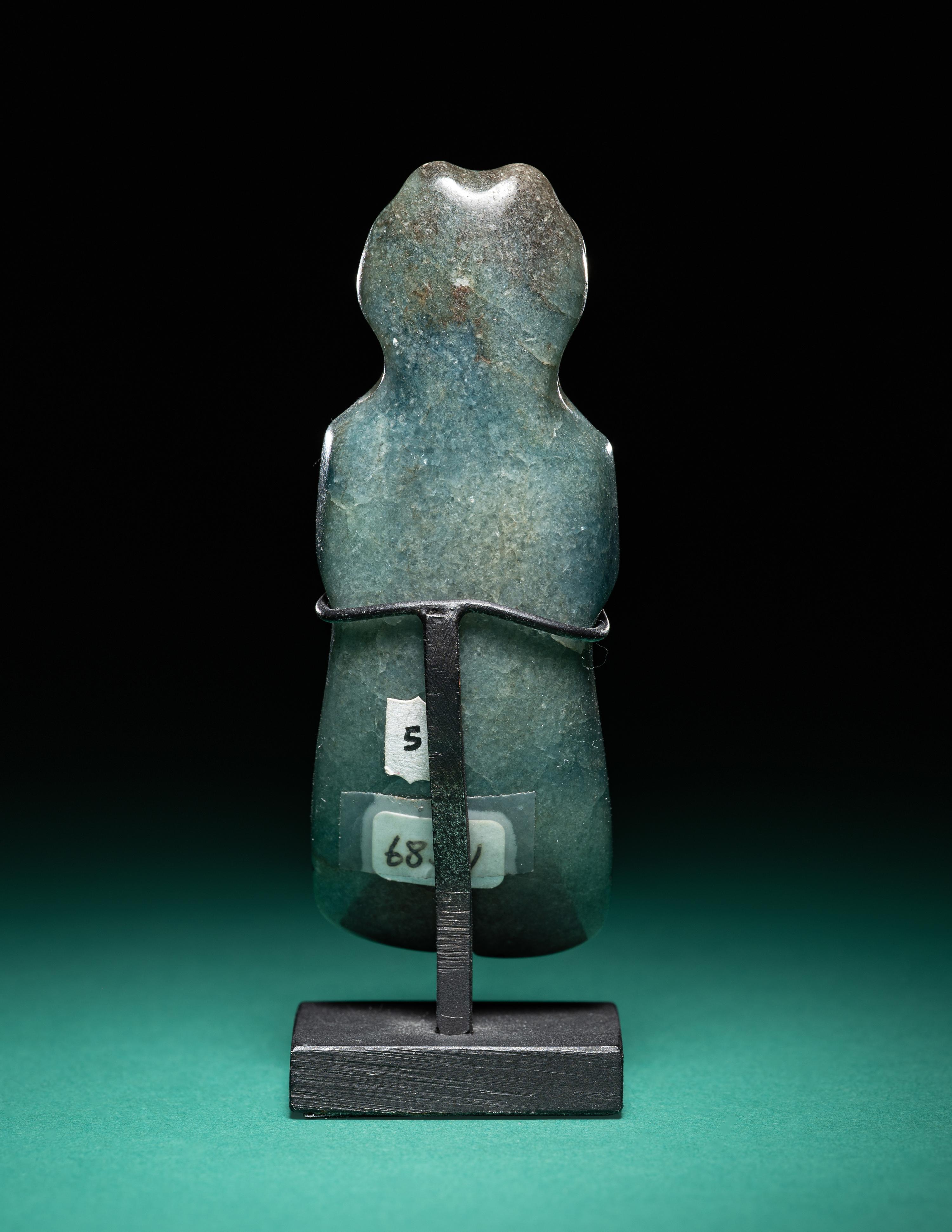 A Costa Rican Jade Avian Pendant