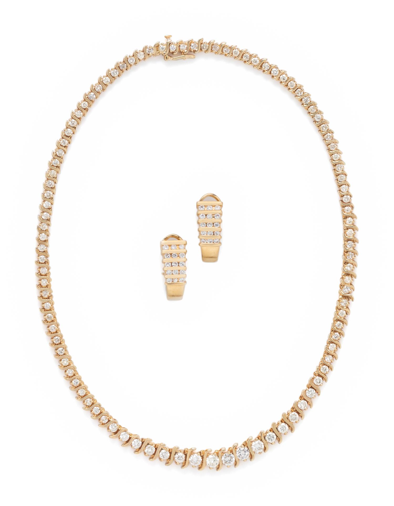 YELLOW GOLD AND DIAMOND SET