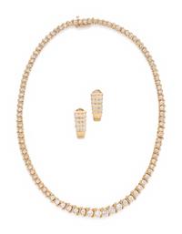 YELLOW GOLD AND DIAMOND SET