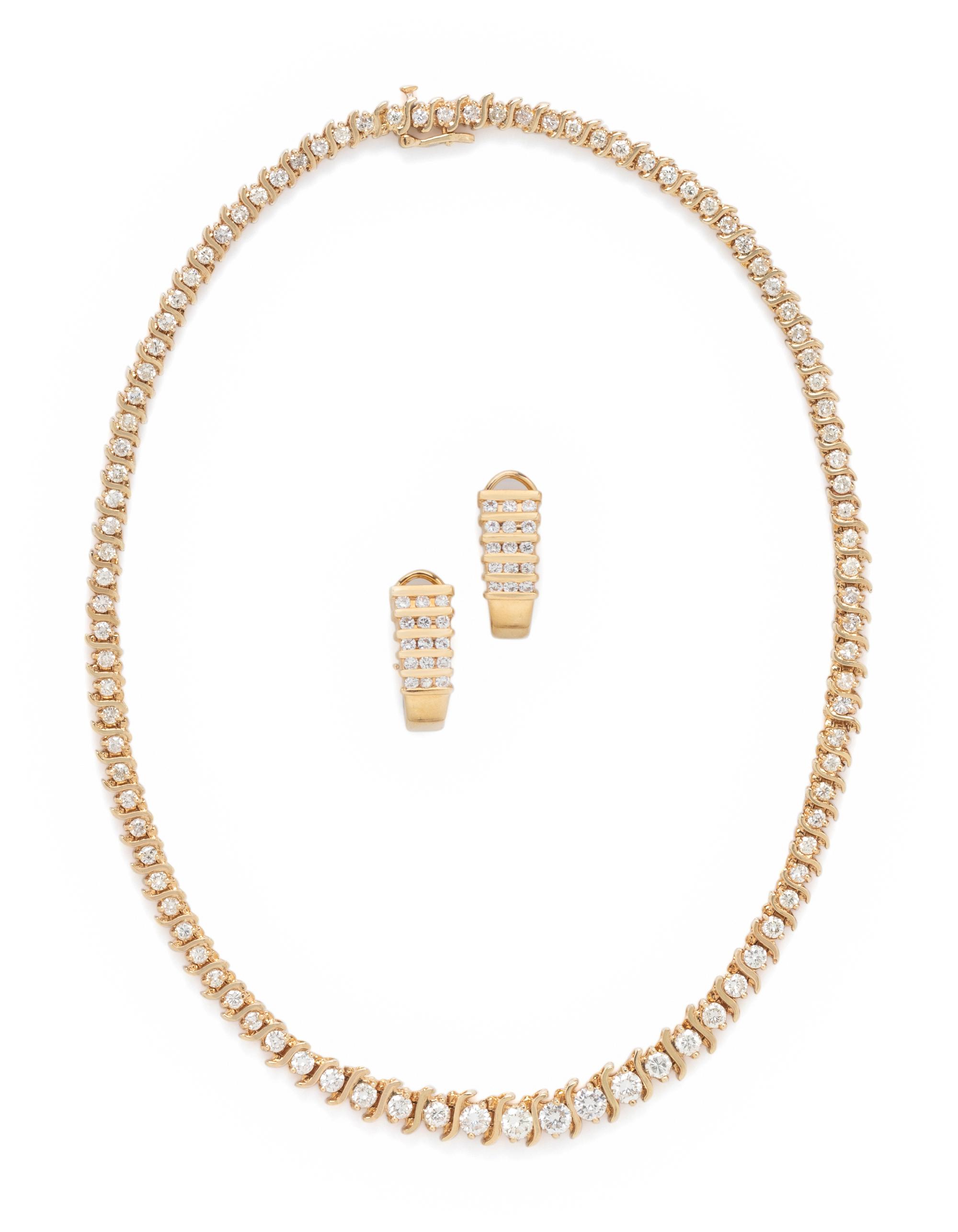 YELLOW GOLD AND DIAMOND SET