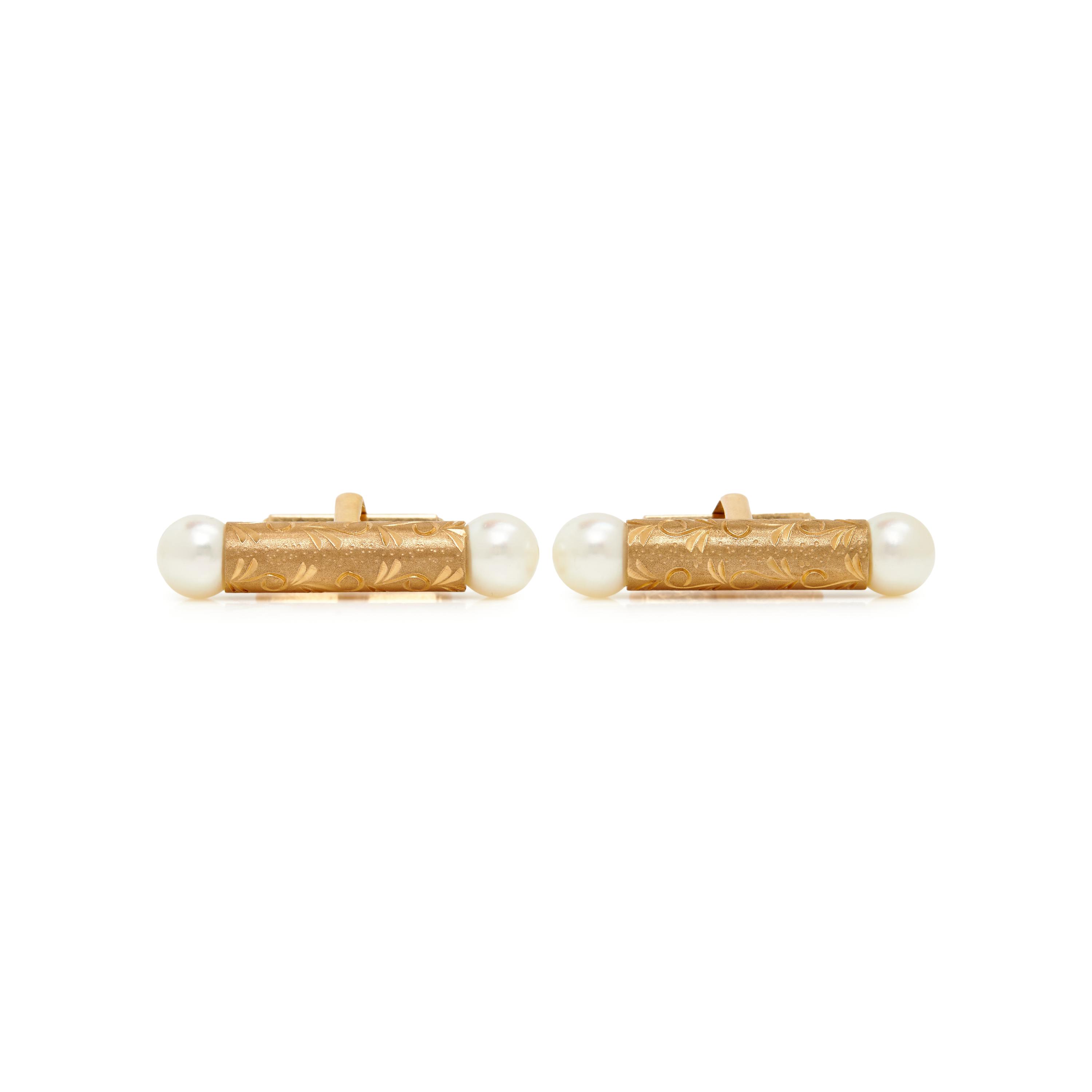 COLLECTION OF YELLOW GOLD MEN'S ACCESSORIES