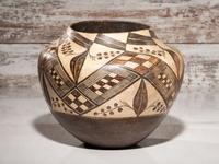 Acoma/Laguna Pottery Jar