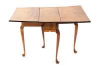 An American Queen Anne Maple Drop-Leaf Table, LATE 18TH/EARLY 19TH CENTURY, THE TOP LATER, Height 27 1/2 x width 45 1/4 x depth 13 1/2 — LATE 18TH/EARLY 19TH CENTURY, THE TOP LATER,