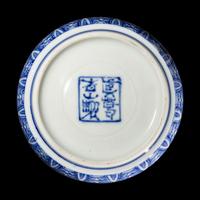 A Japanese Blue and White 'Flora and Fauna' Porcelain Vase by Makuzu Kozan (1842-1916) 宮川香山製青花花鳥圖賞瓶