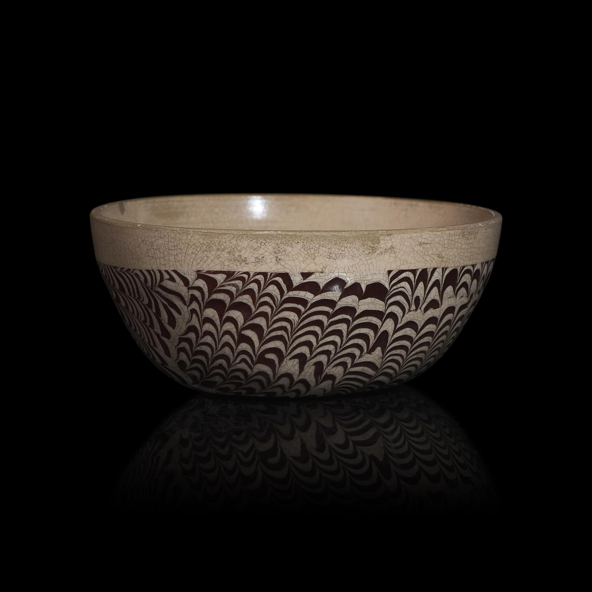 A Chinese Marbleized Pottery Bowl 絞胎盌