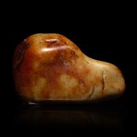 A Chinese White and Russet Jade Boulder, 20th Century — 近代 白玉松下對弈圖山子