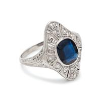 SAPPHIRE AND DIAMOND RING