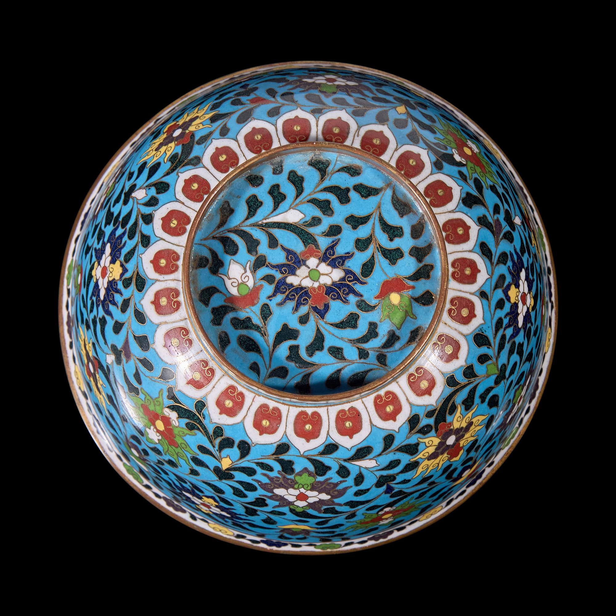 A Chinese Cloisonné 'Hai Ma' Bowl 掐絲琺瑯海馬圖盌