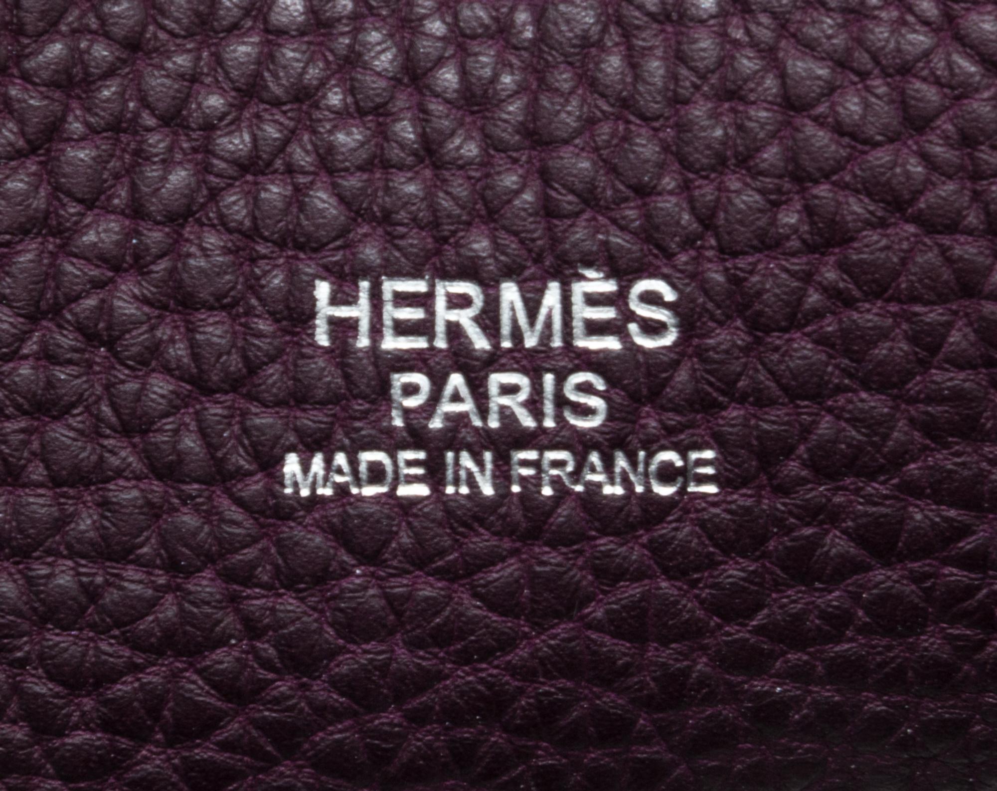 An Hermes Raisin Togo 22cm So-Kelly Handbag, 9" x 11" x 4.5".