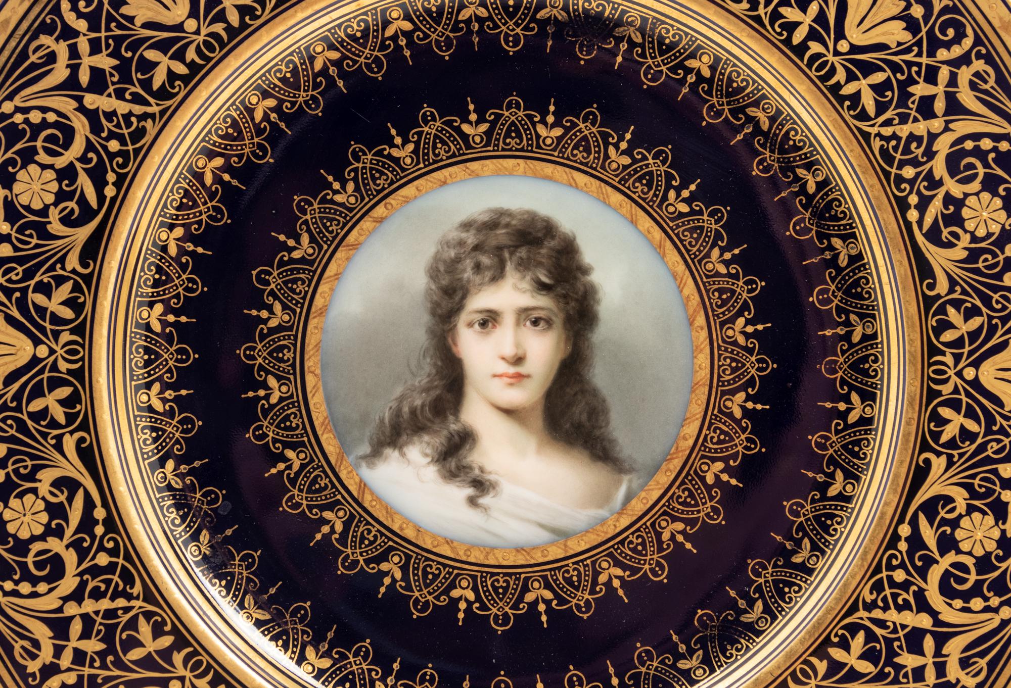 A Cased Set of Eight Vienna Style (Fischer & Mieg) Porcelain Portrait Plates