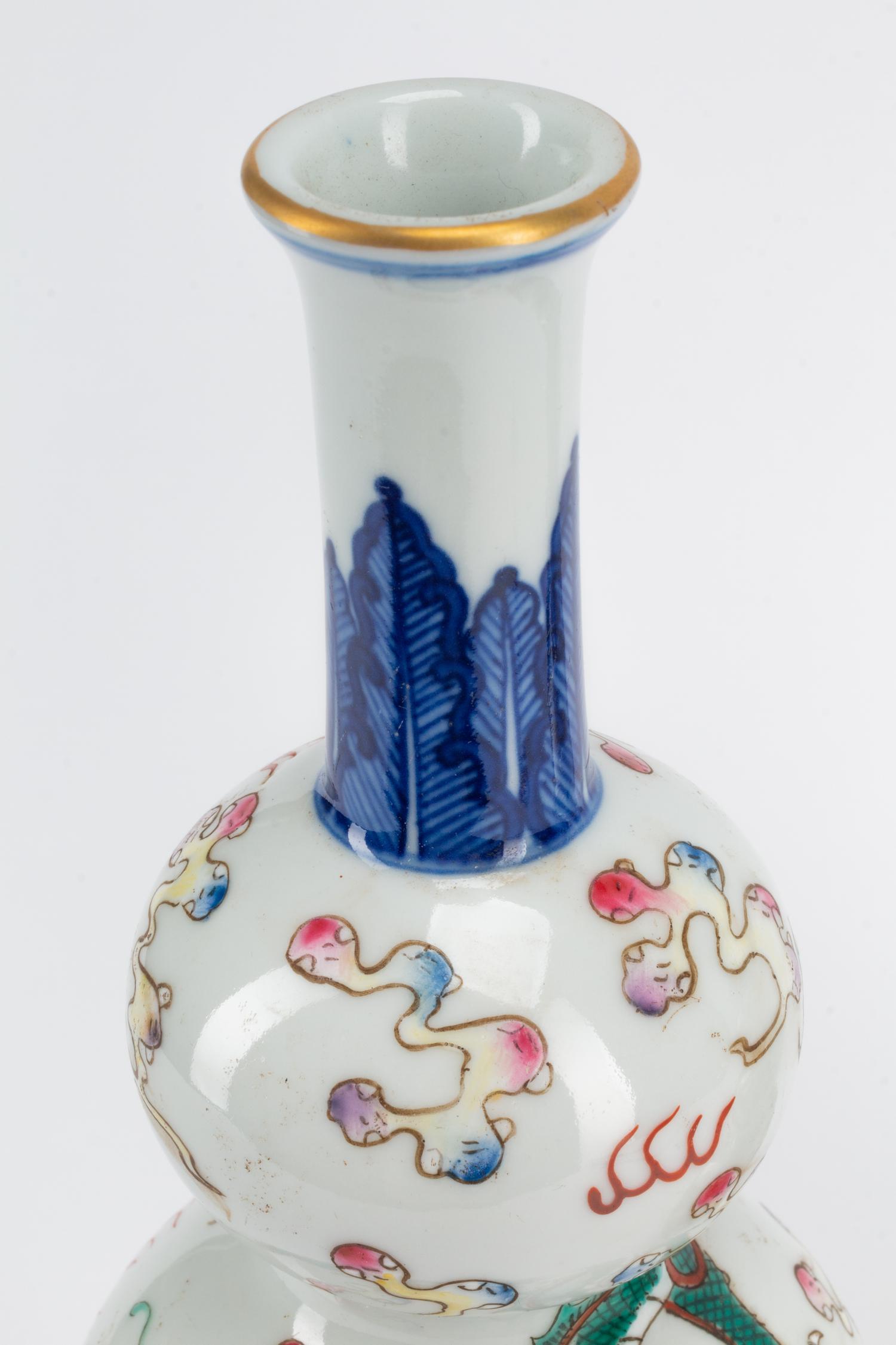 A Pair of Chinese Export Enameled Porcelain Vases