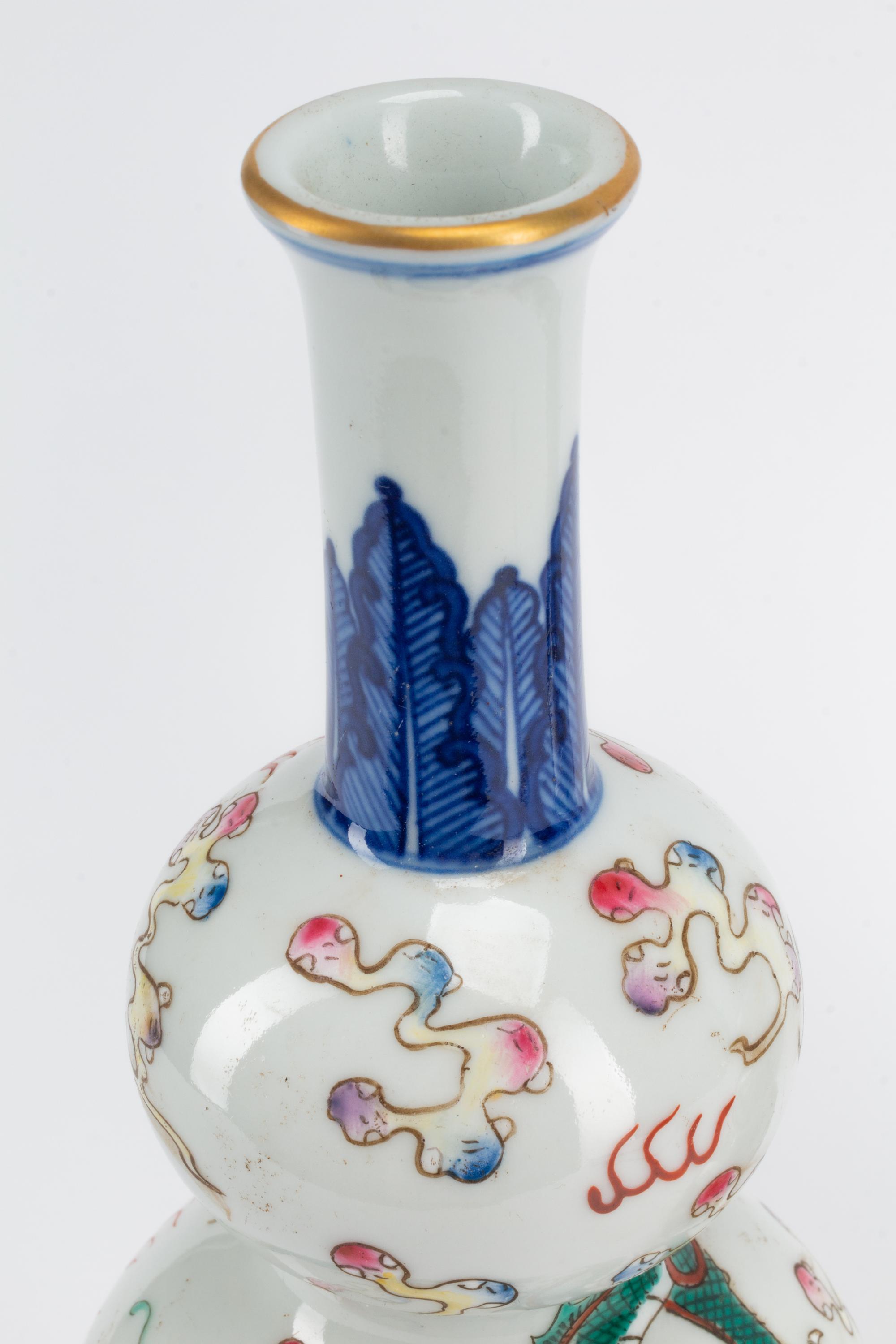 A Pair of Chinese Export Enameled Porcelain Vases
