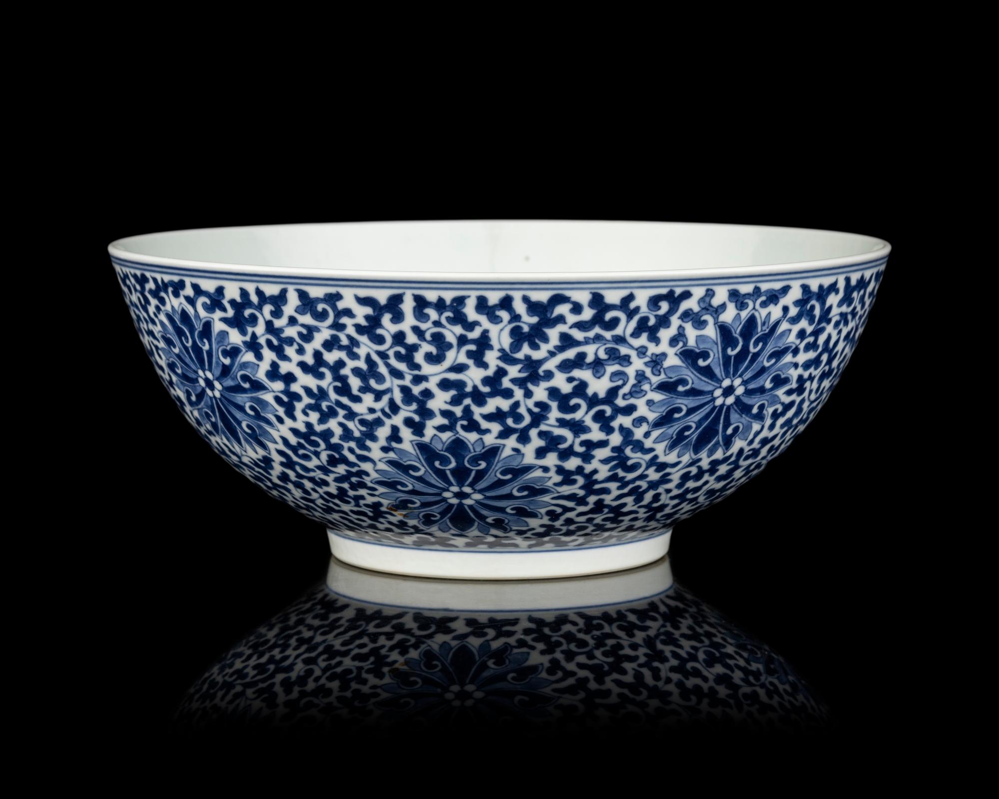 A Large Chinese Blue and White Porcelain 'Lotus' Bowl