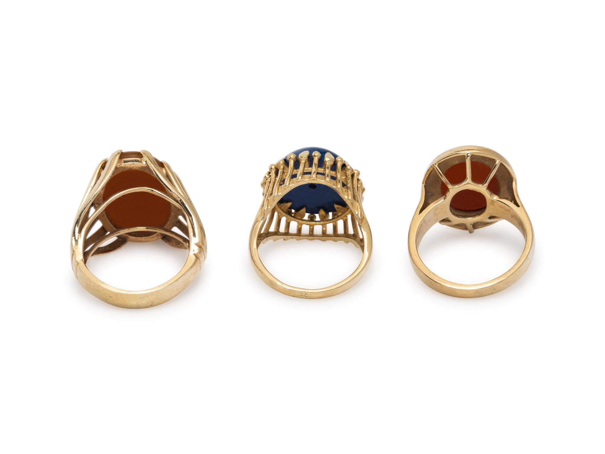 COLLECTION OF YELLOW GOLD AND HARDSTONE RINGS