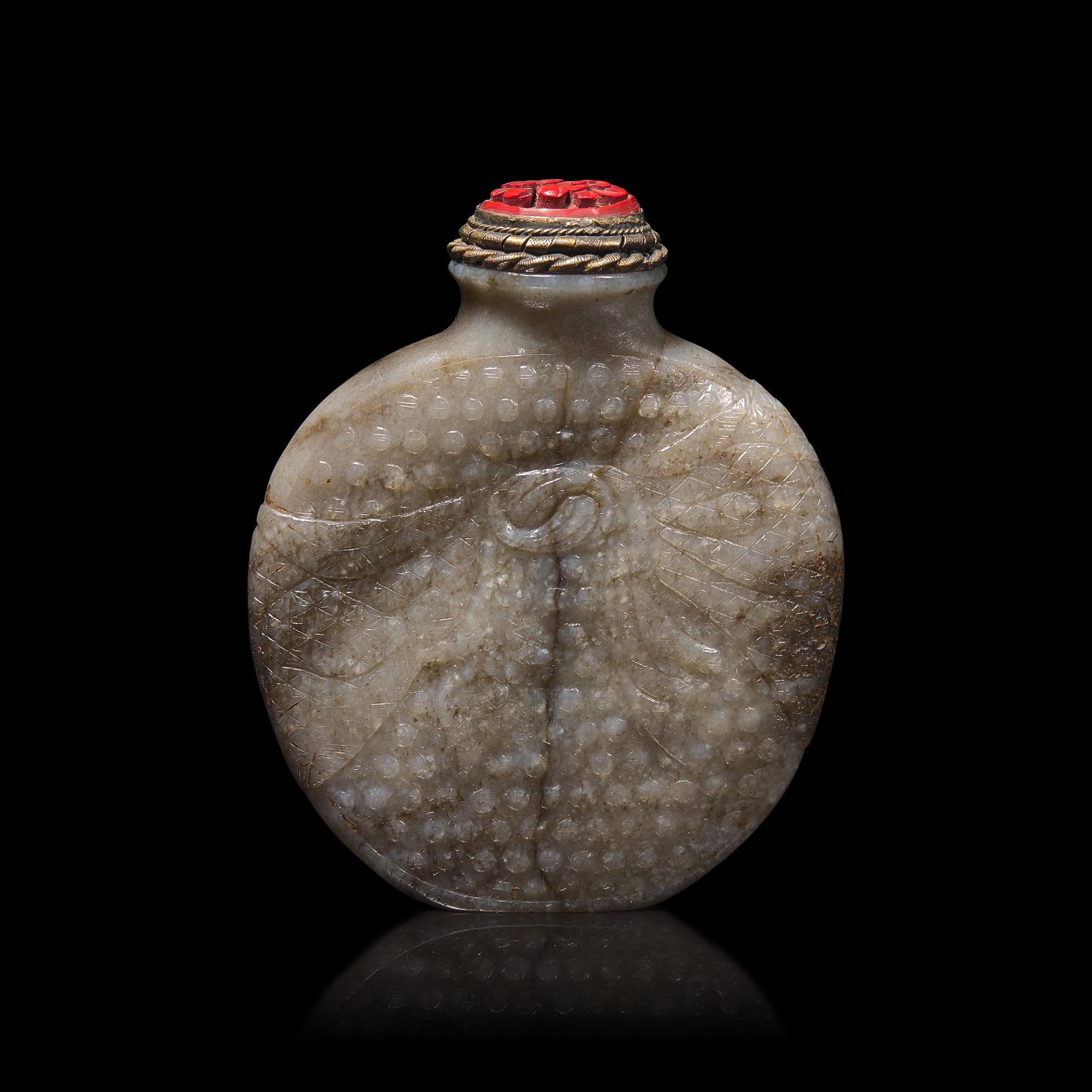 A Chinese Carved Grey Jade "Wrapped Vase" Snuff Bottle, 18th/19th Century