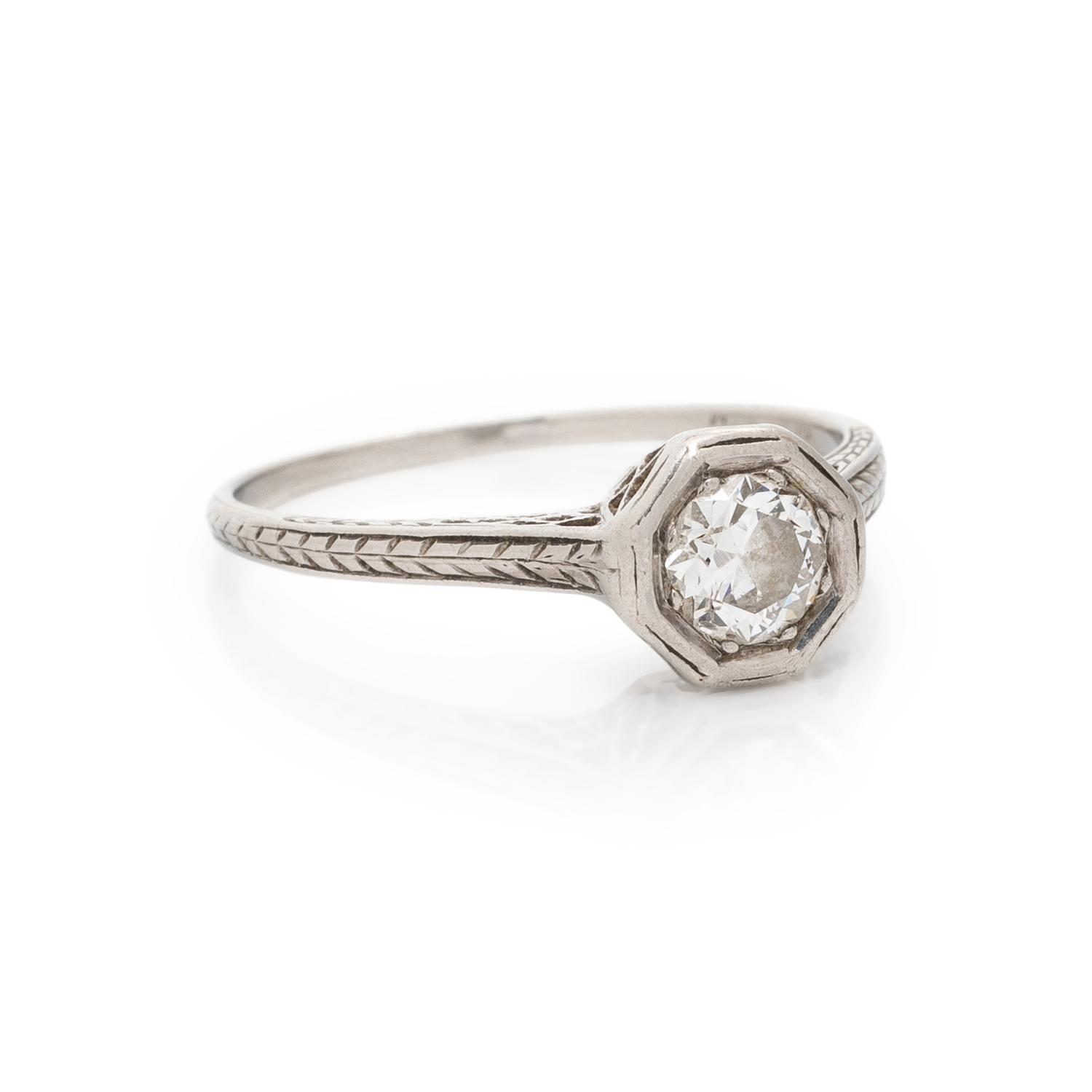 ANTIQUE, PLATINUM AND DIAMOND RING