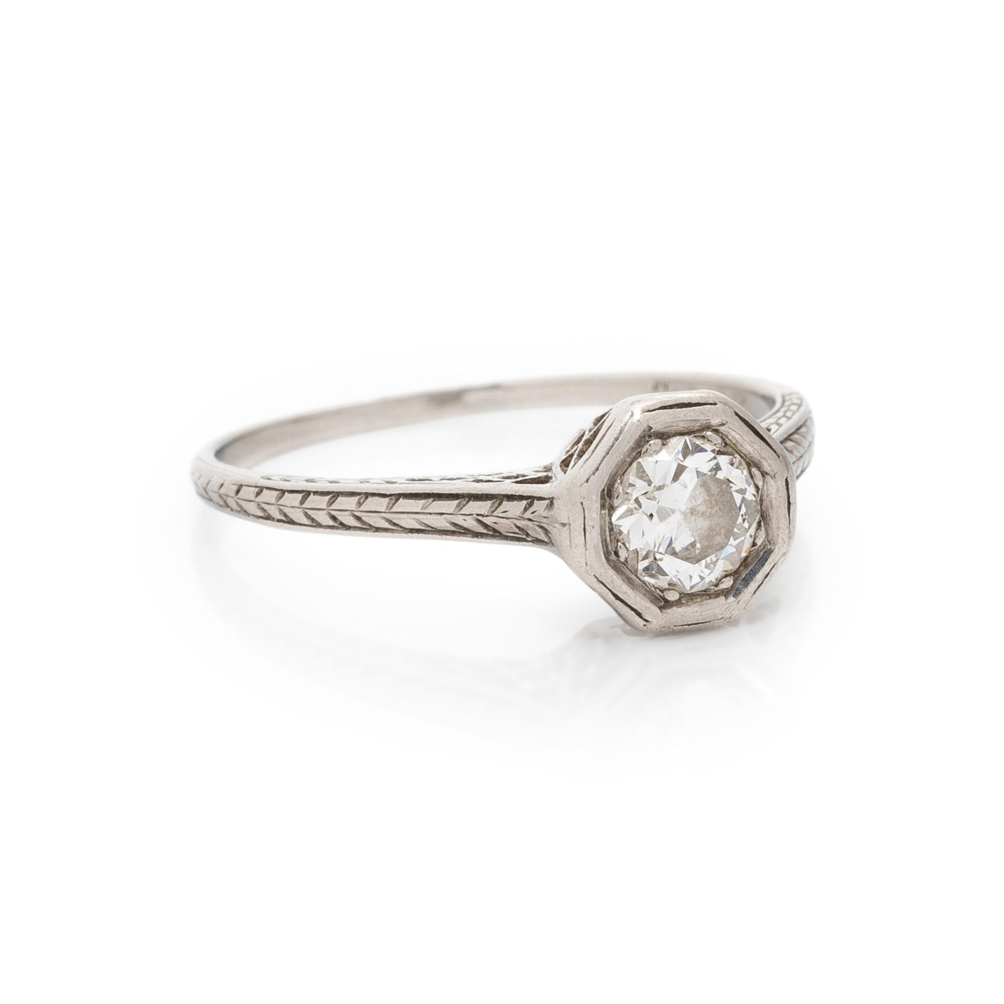ANTIQUE, PLATINUM AND DIAMOND RING
