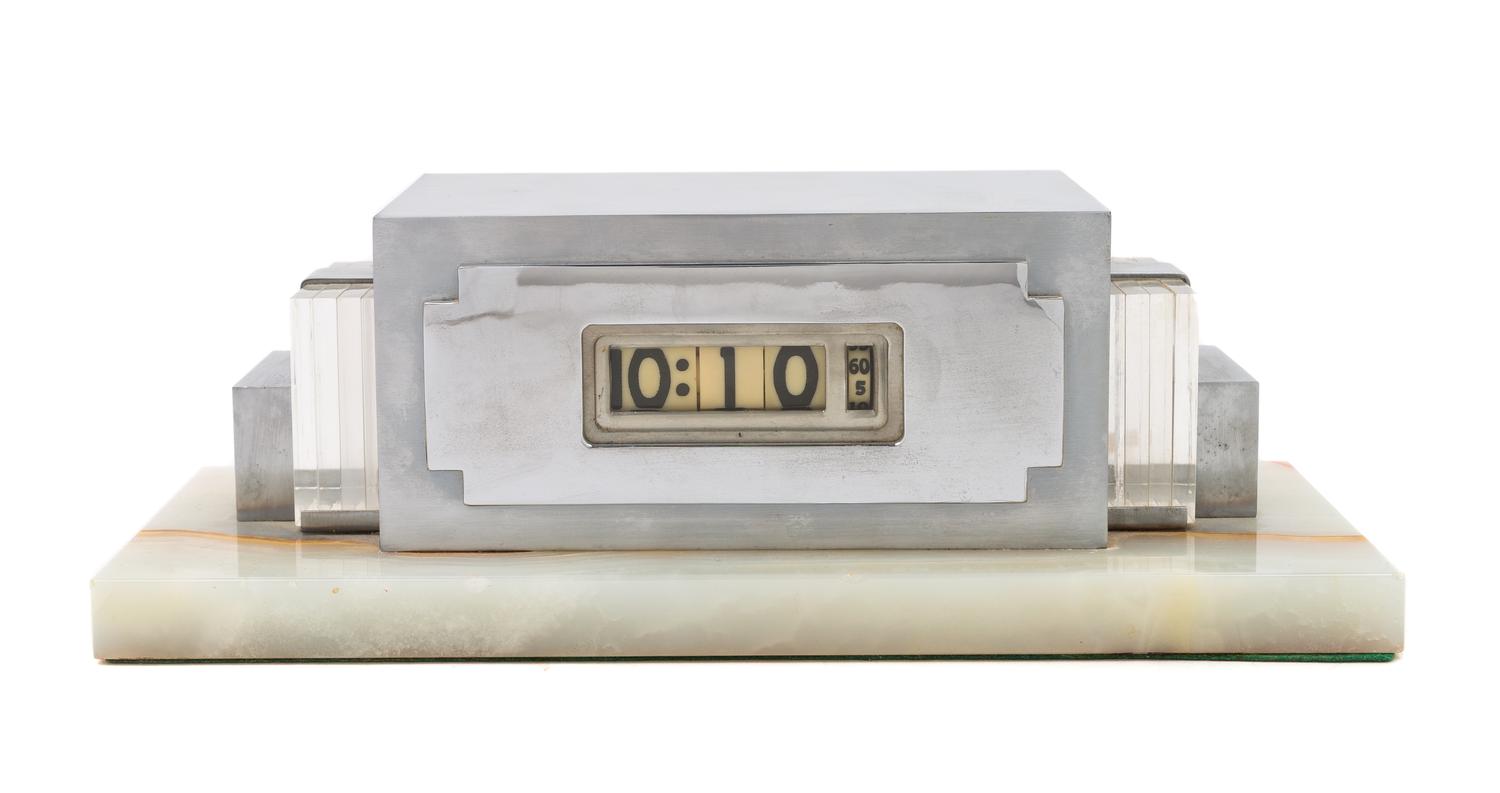 Attributed to Telechron, USA, 1930s, an Art Deco clock