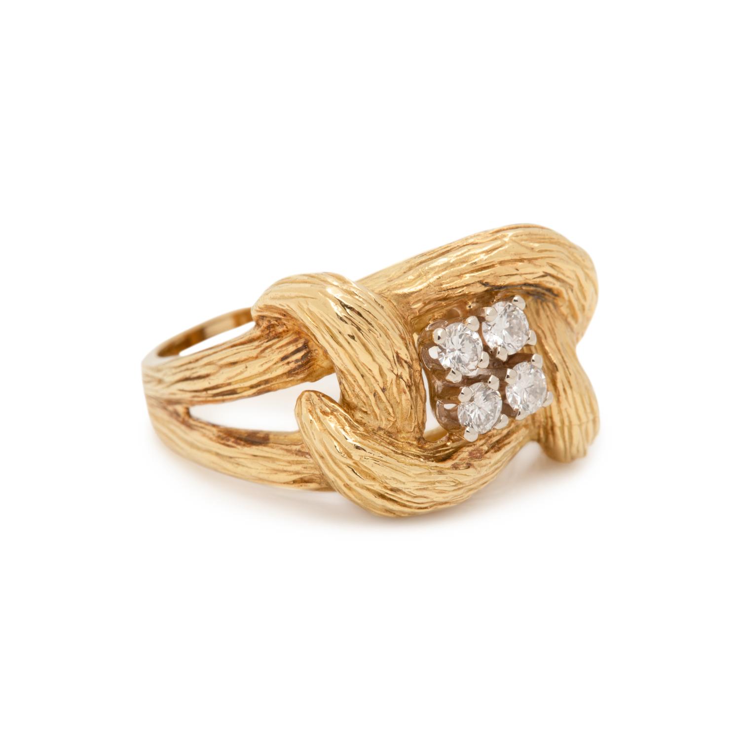 YELLOW GOLD AND DIAMOND RING