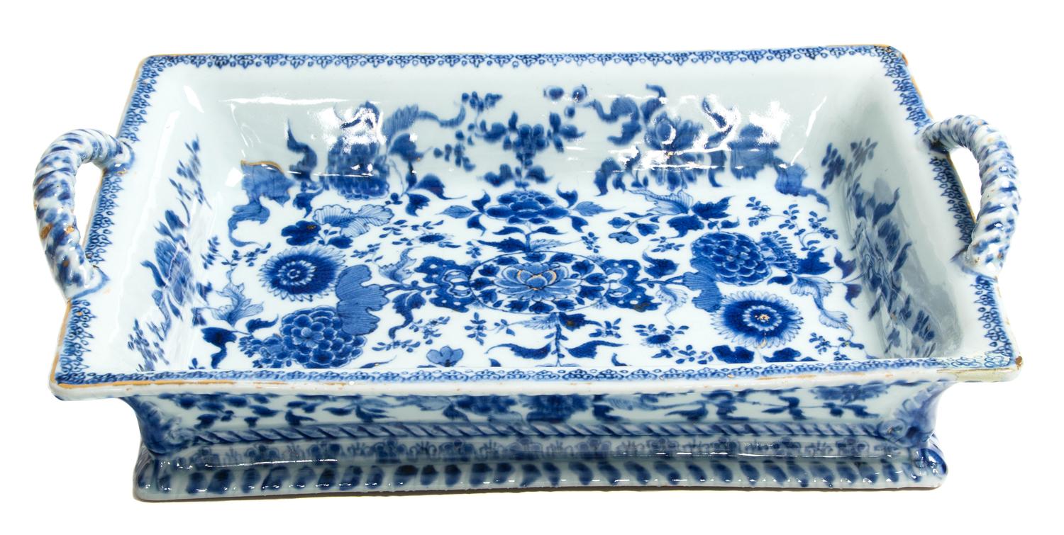 A Chinese Porcelain Tray Width 16 inches. — 20TH CENTURY