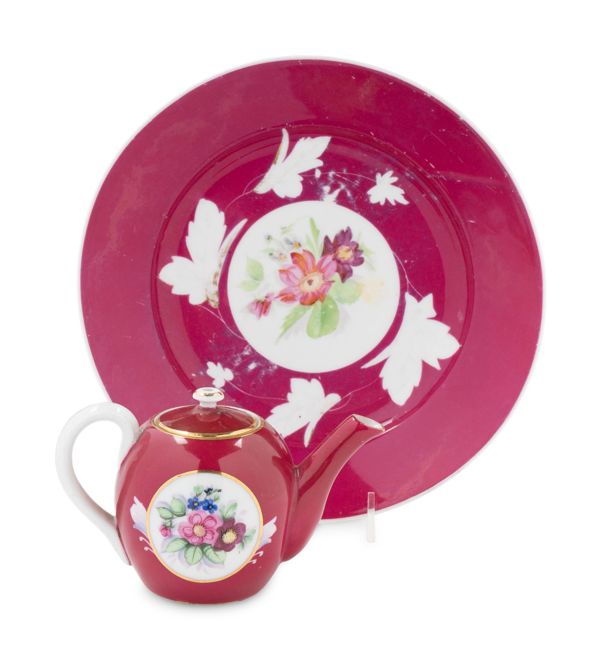 A Gardner Porcelain Teapot and Plate
