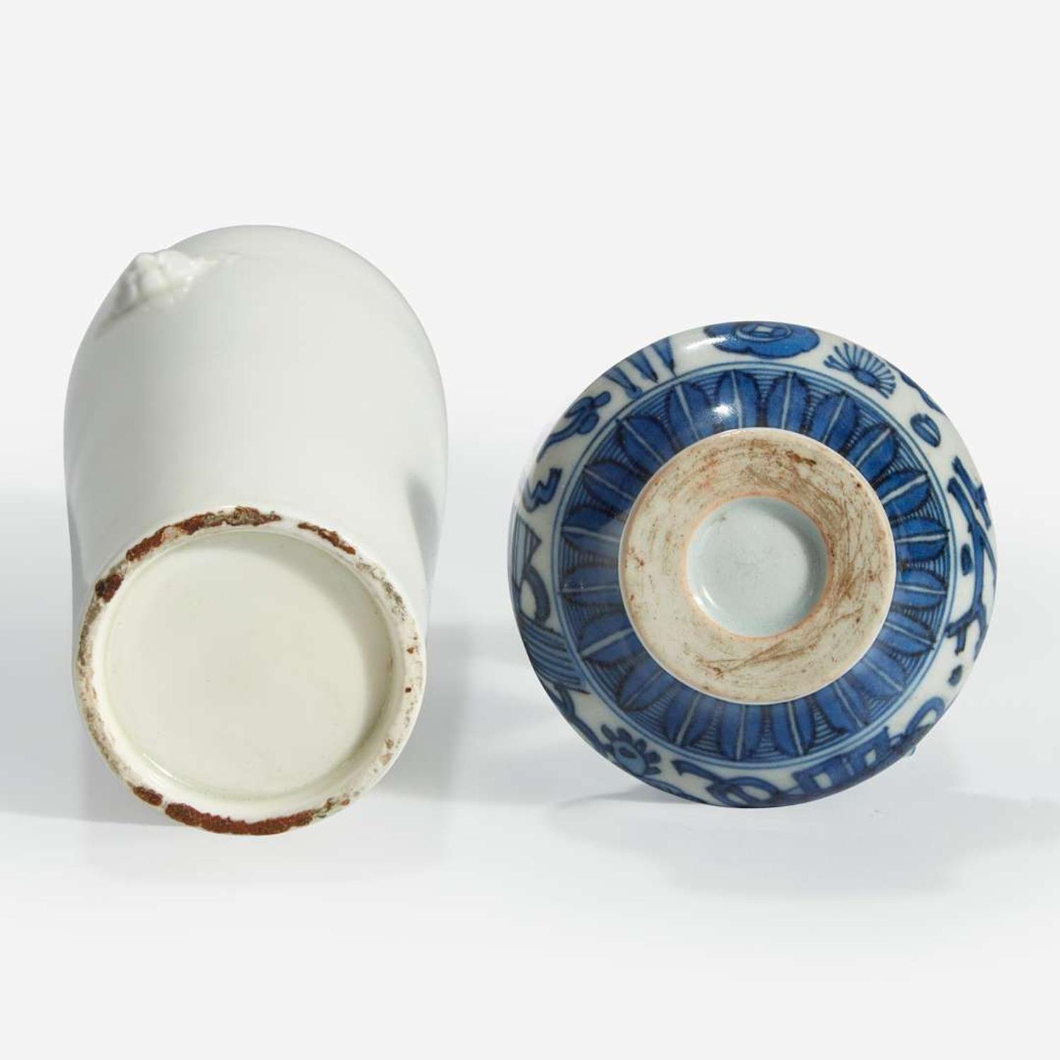 A Chinese Dehua porcelain ovoid vase and a small blue and white jarlet Dehua vase probably 18th century or earlier, jarlet possibly Ming