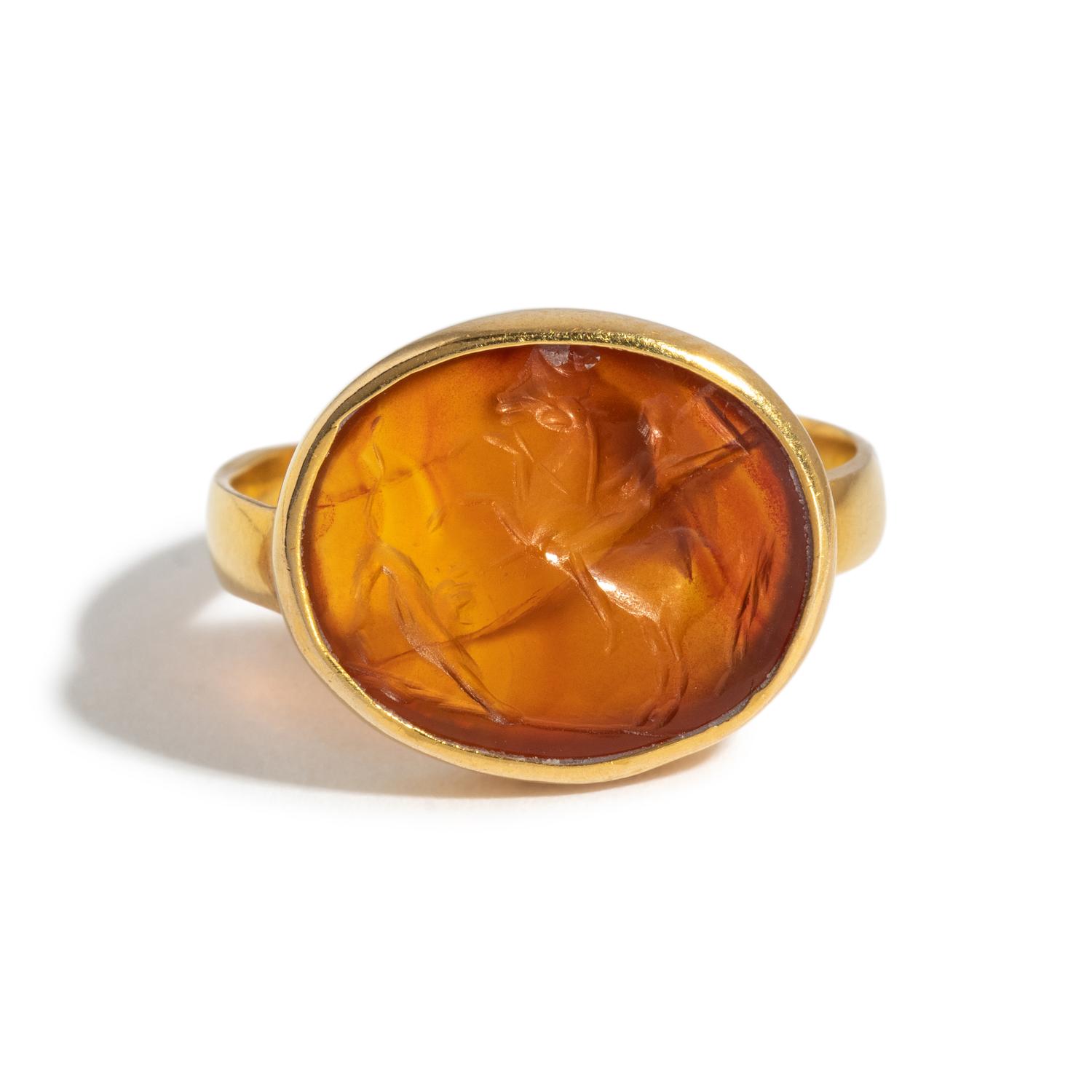 A Late Roman Agate Ring Stone with a Hunting Scene — Set in a gold band