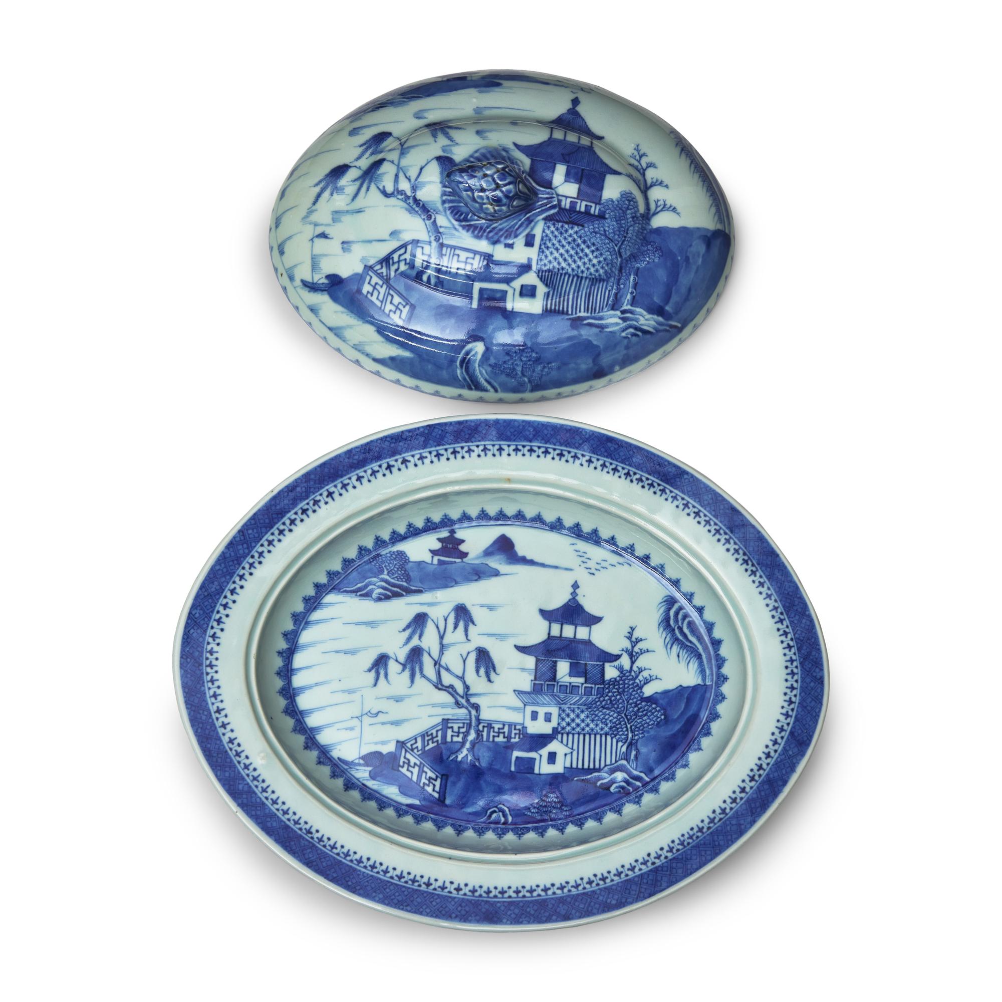 A Chinese Export Porcelain Nanking Covered Tureen