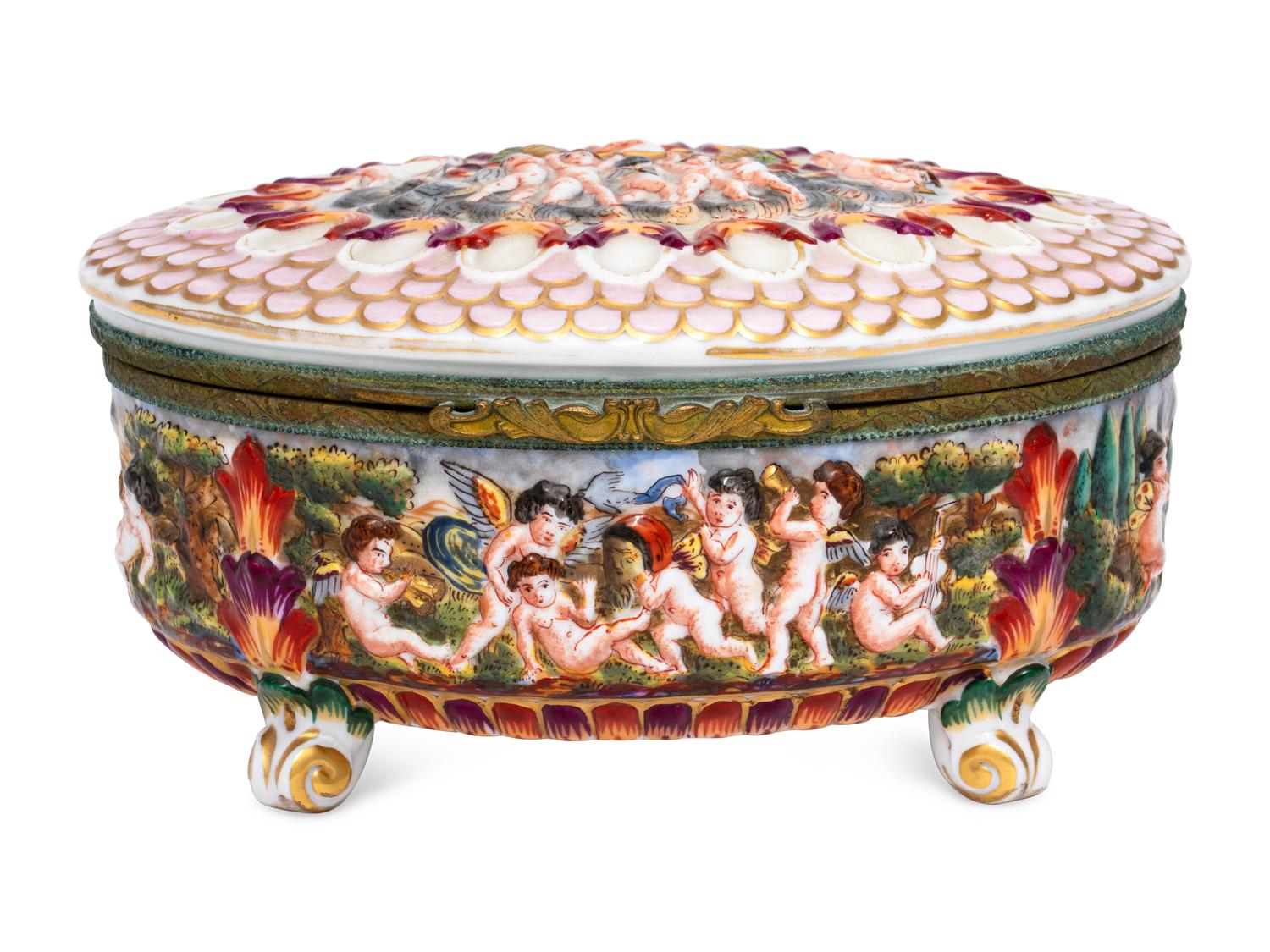 A Capodimonte Porcelain Dinner Service