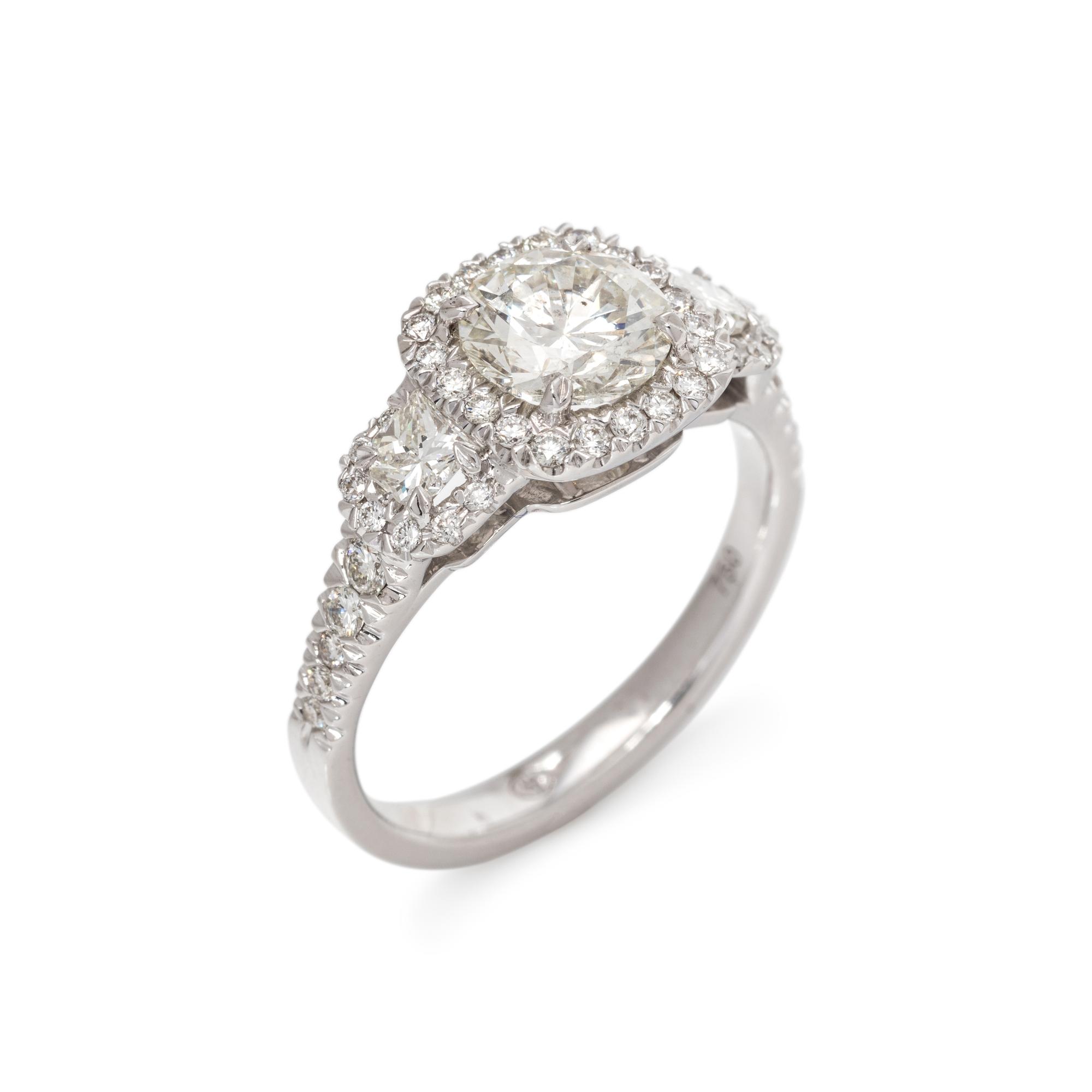 DIAMOND RING