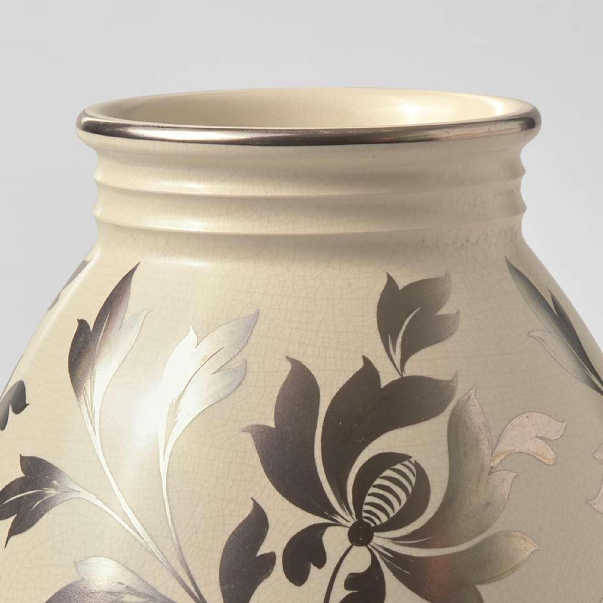 A Wedgwood Keith Murray (1892-1981) Designed Vase with Millicent Taplin (1902-1980) Decoration UK, 1930s