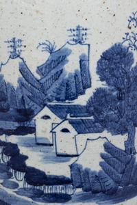 A Chinese Export Blue and White Porcelain Umbrella Stand