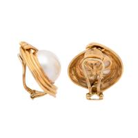 MABÉ PEARL AND YELLOW GOLD EARRINGS