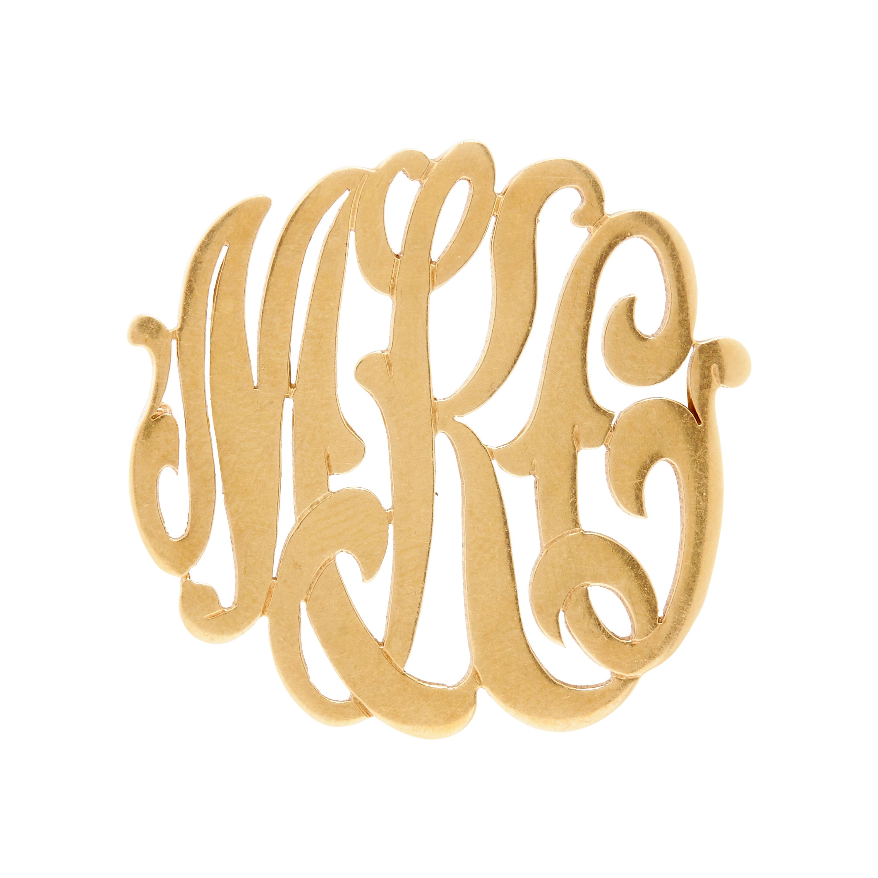 YELLOW GOLD INITIAL BROOCH AND MONOGRAMMED BANGLE