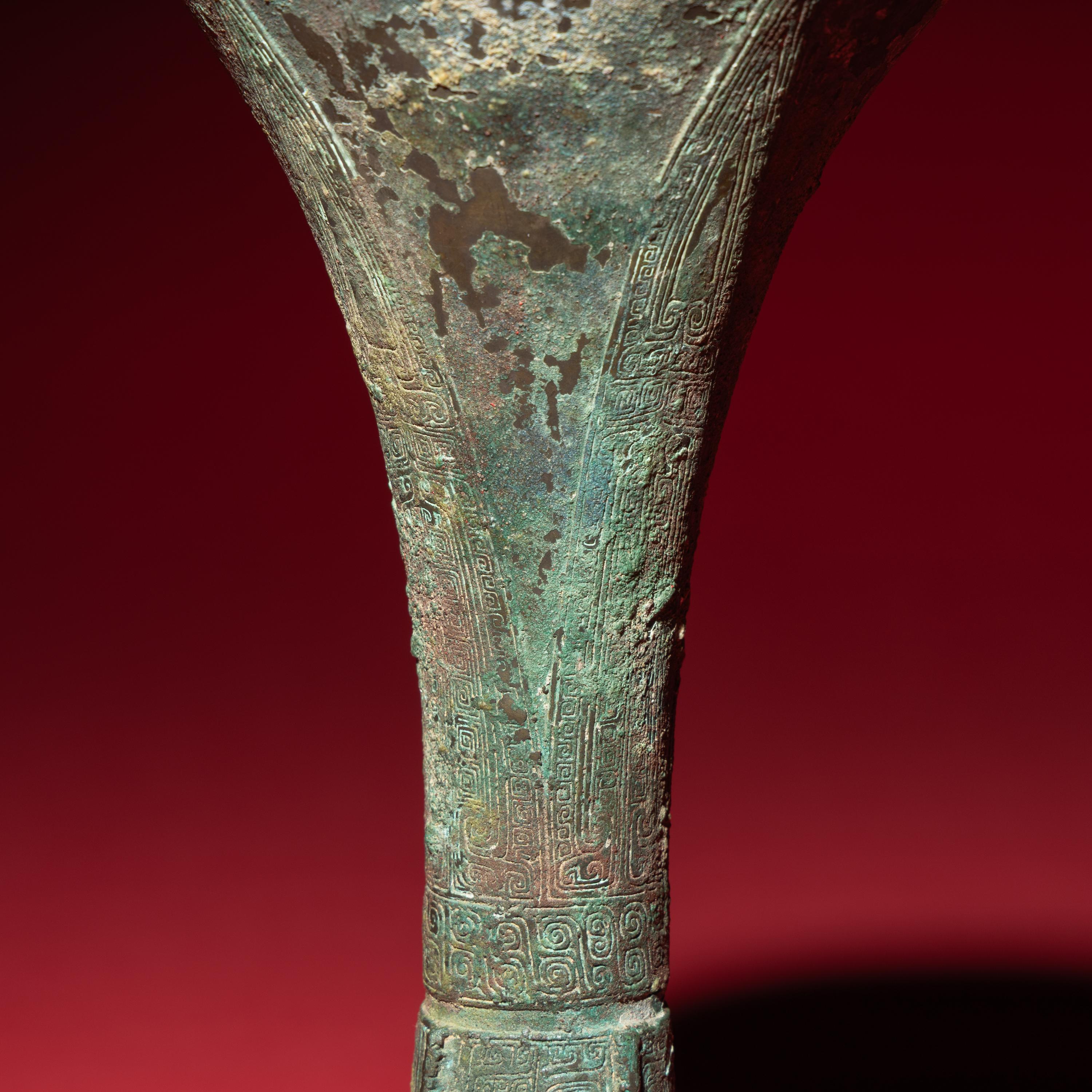 A Chinese Archaic Bronze Gu Vessel, Shang Dynasty — 商 青銅觚