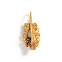 An Eastern Roman Gold and Banded Agate Earring