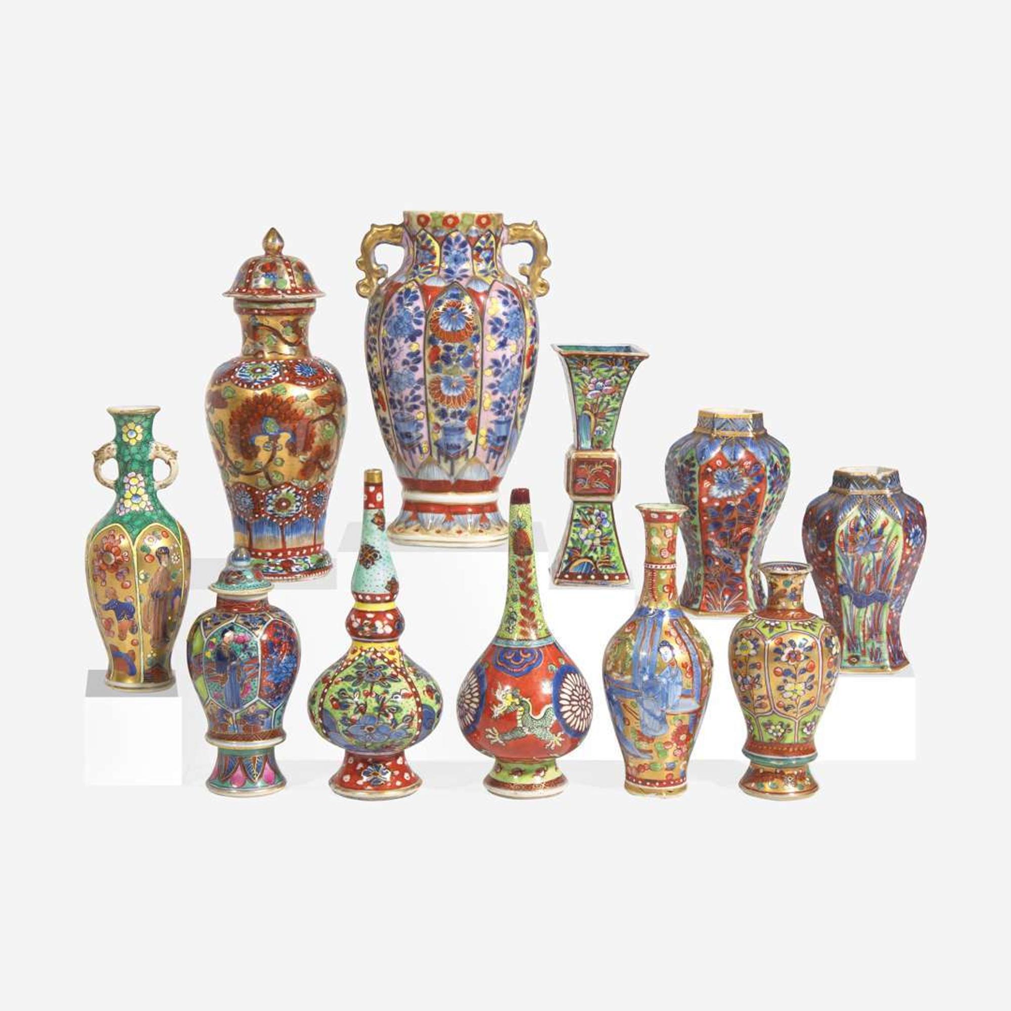 Eleven assorted Chinese export clobbered porcelain small vases 外銷瓷一組十一件 18th century ????