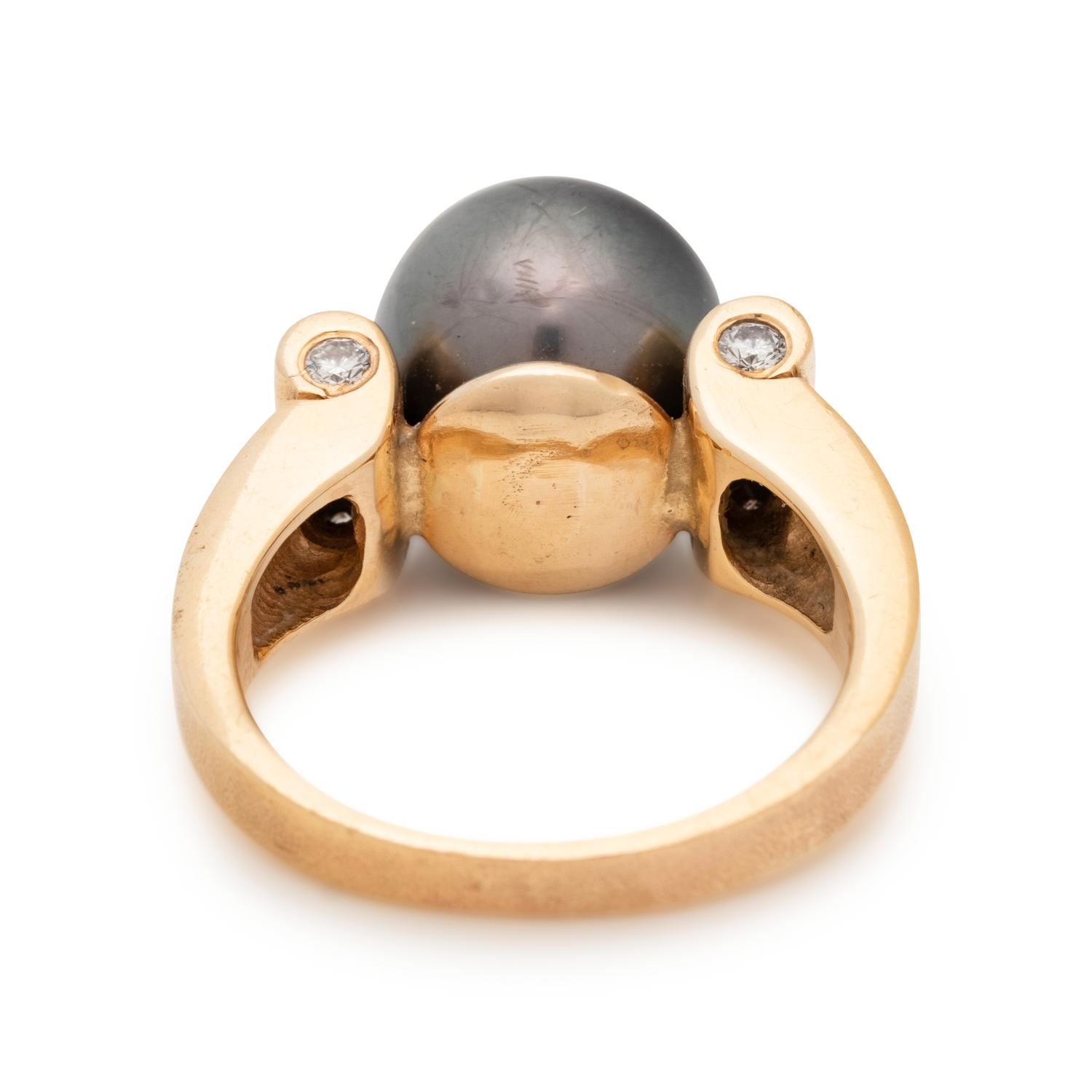 CULTURED TAHITIAN PEARL AND DIAMOND RING