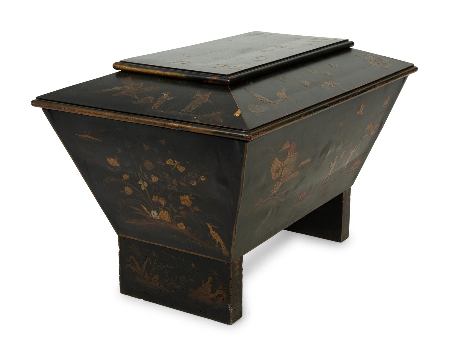 An English Chinoiserie Decorated Cellarette