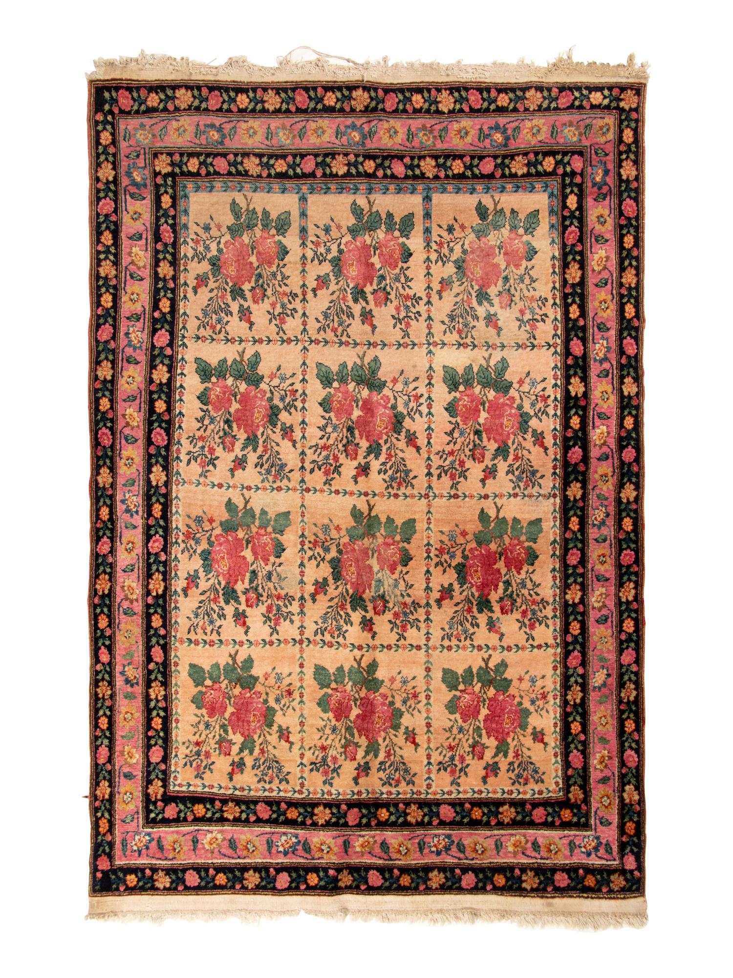 A Bidjar Wool Bouquet-Design Rug
