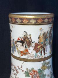 A finely-decorated Satsuma-type vase, Okamoto Ryozan 日本萨摩烧风格瓷瓶 亮山造 Meiji period ??