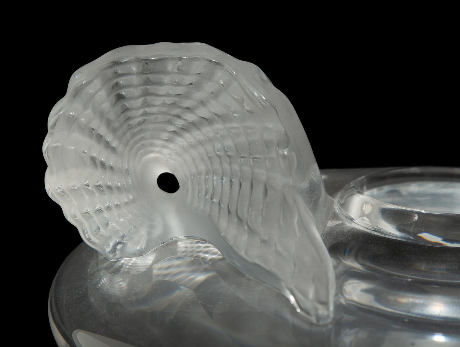 A Lalique Santorin Bowl and a Yeso Antinea Bowl